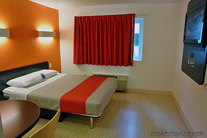 Motel 6-Arlington Heights, Il - Chicago North Central מראה חיצוני תמונה