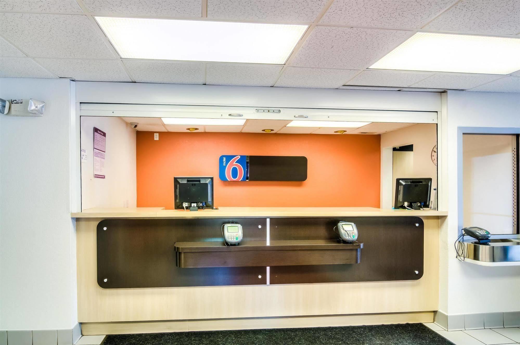 Motel 6-Arlington Heights, Il - Chicago North Central מראה חיצוני תמונה